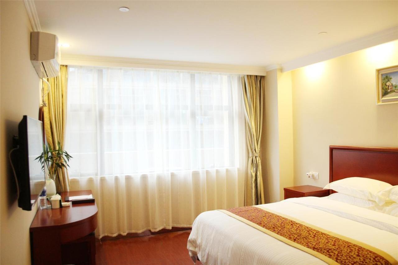 Greentree Inn Shanghai Pudong Airport Wild Animal Park Express Hotel Nanhui Eksteriør bilde