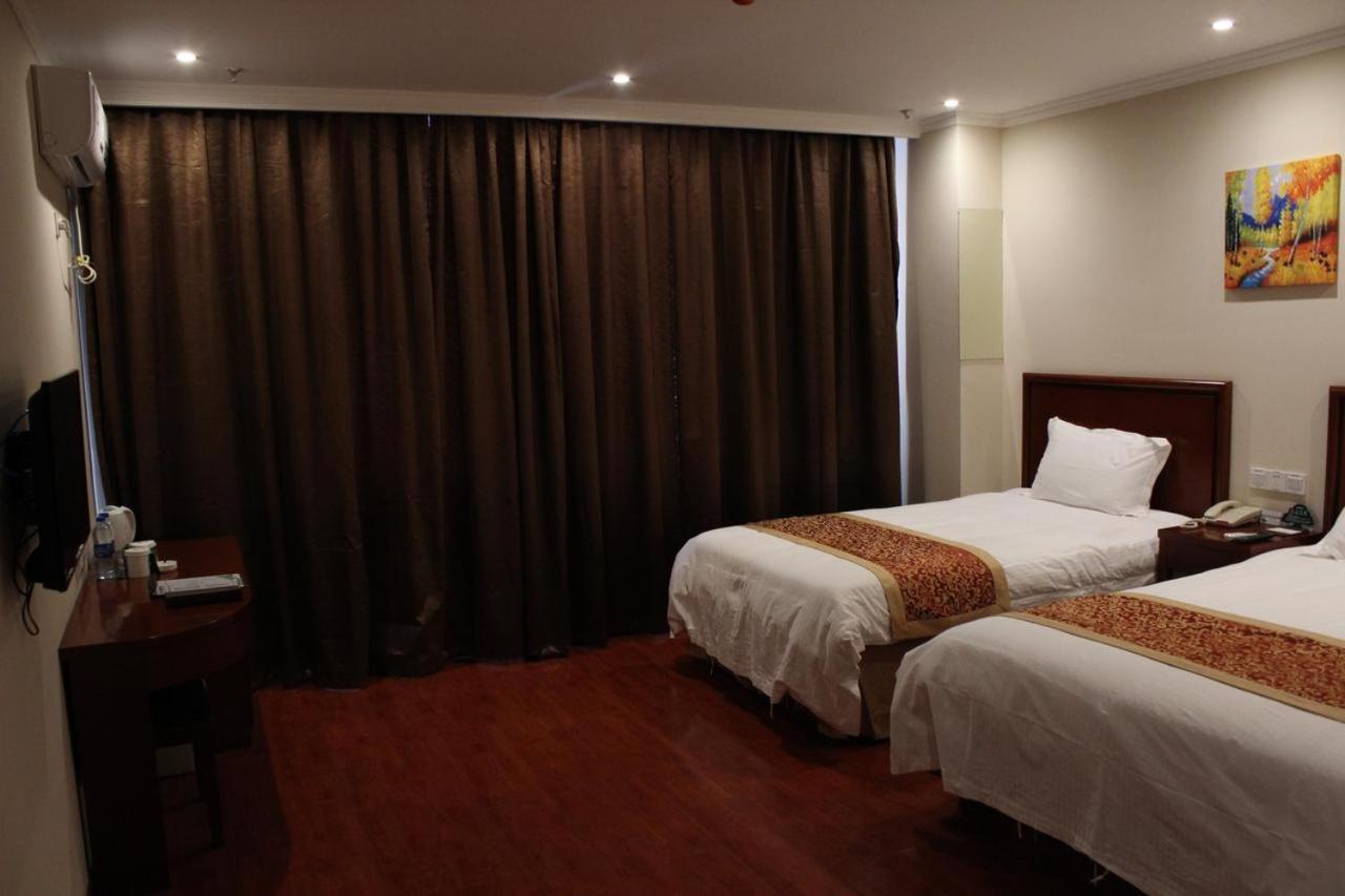 Greentree Inn Shanghai Pudong Airport Wild Animal Park Express Hotel Nanhui Eksteriør bilde